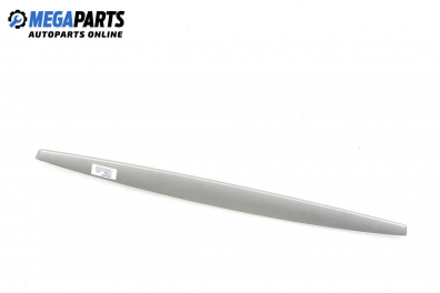 Интериорна лайсна за BMW 1 Series E87 (11.2003 - 01.2013), 4+1 вр., хечбек