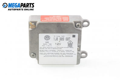 Модул за AIRBAG за Volkswagen Passat Variant B5 (05.1997 - 12.2001), № 1J0 909 607