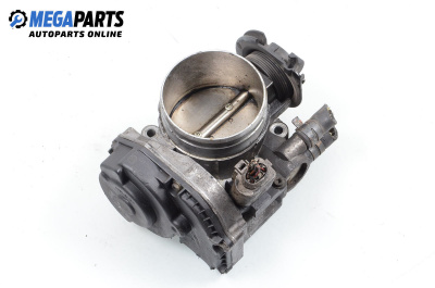 Дроселова клапа за Volkswagen Passat III Sedan B5 (08.1996 - 12.2001) 2.3 VR5, 150 к.с., № 021133066