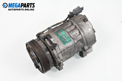 Компресор климатик за Volkswagen New Beetle Hatchback (01.1998 - 09.2010) 2.0, 115 к.с., № 1J0 820 803 F