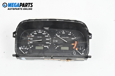 Километраж за Volkswagen Polo Classic II (11.1995 - 07.2006) 75 1.6, 75 к.с., № 88311235
