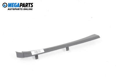 Интериорна лайсна за Volkswagen Passat V Sedan B6 (03.2005 - 12.2010), 4+1 вр., седан