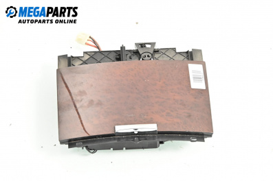 Пепелник за Volkswagen Touareg SUV I (10.2002 - 01.2013)