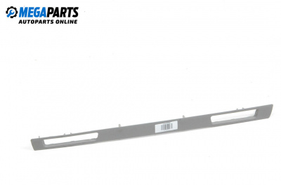 Интериорна лайсна за BMW 3 Series E90 Touring E91 (09.2005 - 06.2012), 4+1 вр., комби
