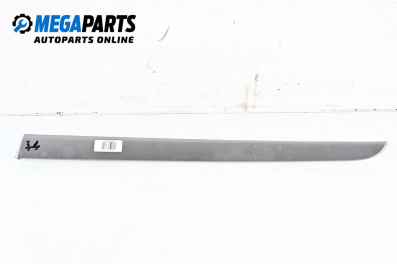 Интериорна лайсна за Audi A4 Avant B7 (11.2004 - 06.2008), 4+1 вр., комби