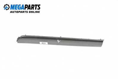 Интериорна лайсна за Chevrolet Captiva SUV (06.2006 - ...), 4+1 вр., джип