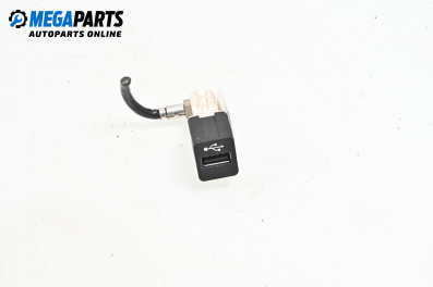 USB куплунг за BMW 5 Series F10 Sedan F10 (01.2009 - 02.2017) 520 d, 184 к.с.