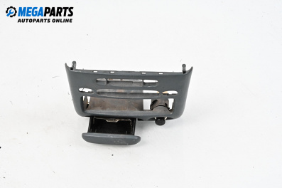 Пепелник за Toyota Yaris Hatchback I (01.1999 - 12.2005)