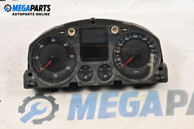 Километраж за Volkswagen Passat V Sedan B6 (03.2005 - 12.2010) 2.0 TDI 4motion, 140 к.с.