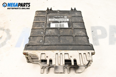 Компютър двигател за Volkswagen Golf III Hatchback (08.1991 - 07.1998) 1.6, 101 к.с., № 0261200267