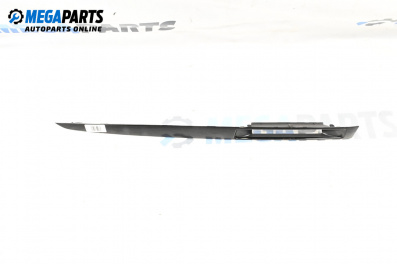 Интериорна пластмаса за Mazda 3 Hatchback I (10.2003 - 12.2009), 4+1 вр., хечбек, позиция: предна