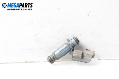 Дюза бензин за Hyundai Santa Fe I SUV (11.2000 - 03.2006) 2.4 16V, 146 к.с., № 3531038010