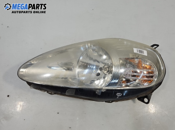 Фар за Fiat Punto Grande Punto (06.2005 - 07.2012), хечбек, позиция: дясна