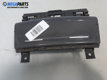 Пепелник за Audi A3 Hatchback II (05.2003 - 08.2012)