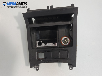 Пепелник за Volkswagen Golf V Hatchback (10.2003 - 02.2009)