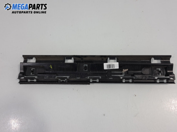 Праг за BMW X1 Series SUV F48 (11.2014 - ...), 4+1 вр., позиция: лява