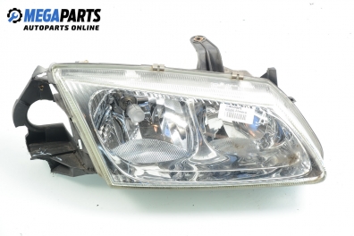 Фар за Nissan Almera II Hatchback (01.2000 - 12.2006), хечбек, позиция: дясна