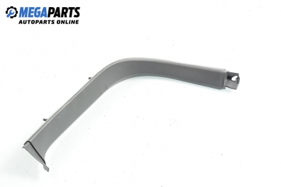 Интериорна пластмаса за Ford Focus II Estate (07.2004 - 09.2012), 4+1 вр., комби, позиция: предна