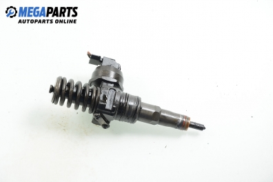 Дюза дизел за Volkswagen Golf V Hatchback (10.2003 - 02.2009) 1.9 TDI, 105 к.с., № 038 130 073 AG