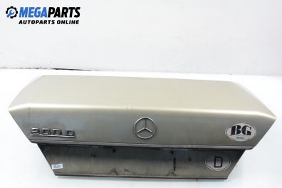 Заден капак за Mercedes-Benz 124 Sedan (12.1984 - 06.1993), 4+1 вр., седан, позиция: задна