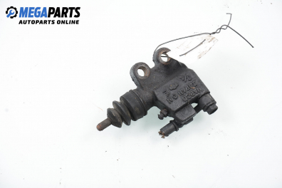 Долна помпа за съединител за Nissan Almera TINO (12.1998 - 02.2006)