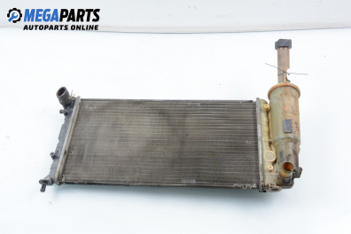 Воден радиатор за Fiat Punto Hatchback II (09.1999 - 07.2012) 1.2 16V 80 (188.233, .235, .253, .255, .333, .353, .639...), 80 к.с.