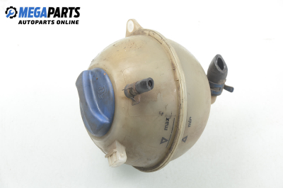 Казанче за антифриз за Volkswagen Passat Sedan B3, B4 (02.1988 - 12.1997) 2.0, 115 к.с.