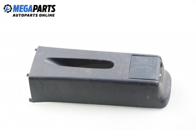 Интериорна пластмаса за Volkswagen Golf III Hatchback (08.1991 - 07.1998), 4+1 вр., позиция: предна