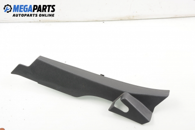 Интериорна пластмаса за Renault Clio III Hatchback (01.2005 - 12.2012), 4+1 вр., позиция: предна
