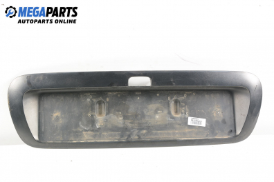 Стойка заден номер за Renault Megane I Hatchback (08.1995 - 12.2004), хечбек