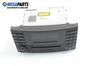 CD плеър за Mercedes-Benz E-Class Sedan (W211) (03.2002 - 03.2009)