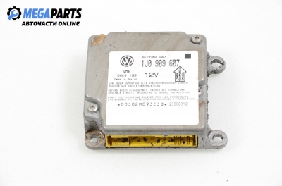 Модул за AIRBAG за Volkswagen Passat Variant B5 (05.1997 - 12.2001), № 1J0 909 607