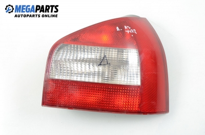 Стоп за Audi A3 Hatchback I (09.1996 - 05.2003), позиция: дясна