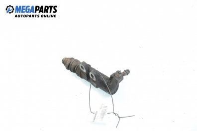 Долна помпа за съединител за Mazda MPV II Minivan (08.1999 - 02.2006)