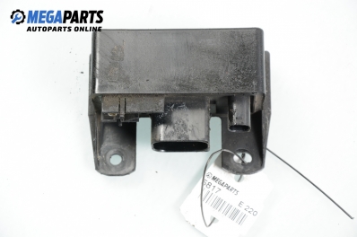 Реле подгревни свещи за Mercedes-Benz E-Class Sedan (W211) (03.2002 - 03.2009) E 220 CDI (211.006)