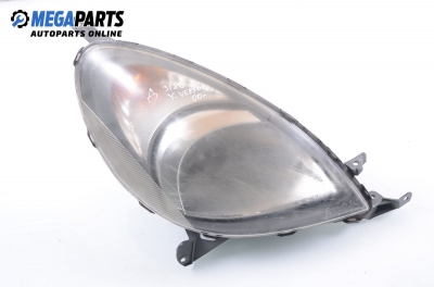 Фар за Toyota Yaris Verso (08.1999 - 09.2005), позиция: дясна