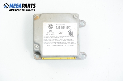 Модул за AIRBAG за Volkswagen Passat Variant B5 (05.1997 - 12.2001), № Siemens 5WK4 199