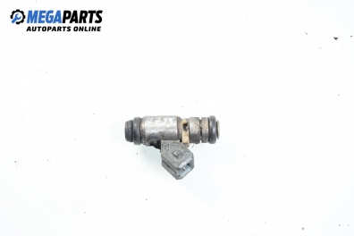 Дюза бензин за Renault Clio II Hatchback (09.1998 - 09.2005) 1.6 16V (BB01, BB0H, BB0T, BB14, BB1D, BB1R, BB2KL...), 107 к.с.