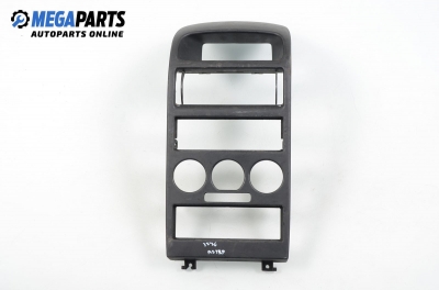 Централна конзола за Opel Astra G Box (01.1999 - 04.2005)