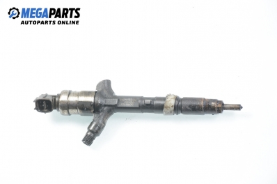 Дюза дизел за Toyota RAV4 II SUV (06.2000 - 11.2005) 2.0 D-4D 4WD, 116 к.с., № Denso 23670-27030