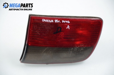 Стоп за Opel Omega B Sedan (03.1994 - 07.2003), седан, позиция: дясна