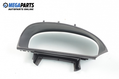 Интериорна пластмаса километраж за Renault Laguna II Hatchback (03.2001 - 12.2007), 4+1 вр., хечбек