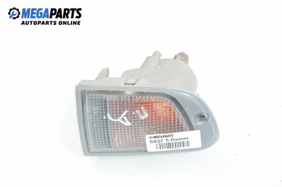 Мигач за Mitsubishi Space Runner Minivan I (10.1991 - 08.1999), позиция: дясна, № Stanley 045-4332
