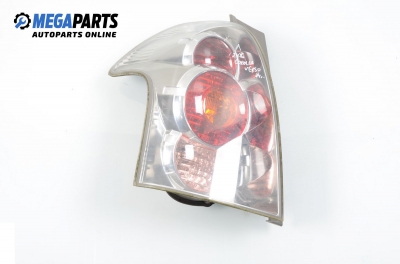 Стоп за Toyota Corolla Verso I (09.2001 - 05.2004), позиция: лява