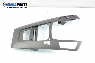 Централна конзола за Opel Zafira B Minivan (07.2005 - 14.2015)