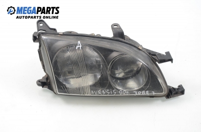 Фар за Toyota Avensis Liftback I (09.1997 - 02.2003), хечбек, позиция: дясна