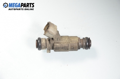 Дюза бензин за Nissan Primera Traveller II (06.1996 - 01.2002) 2.0 16V, 131 к.с., № 16600-3J000 / Bosch 0 280 155 798