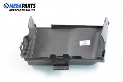 Пластмасов капак за Seat Ibiza IV Hatchback (02.2002 - 11.2009), 2+1 вр.