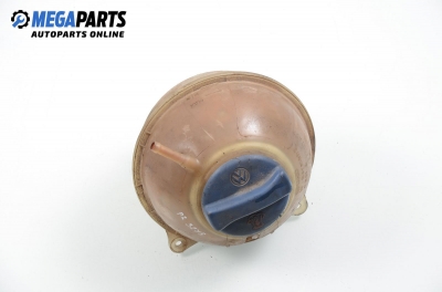 Казанче за антифриз за Volkswagen Passat Sedan B3, B4 (02.1988 - 12.1997) 1.8, 90 к.с.