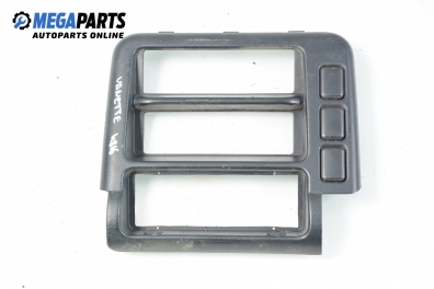 Централна конзола за Nissan Vanette CARGO Box (09.1994 - 05.2002)